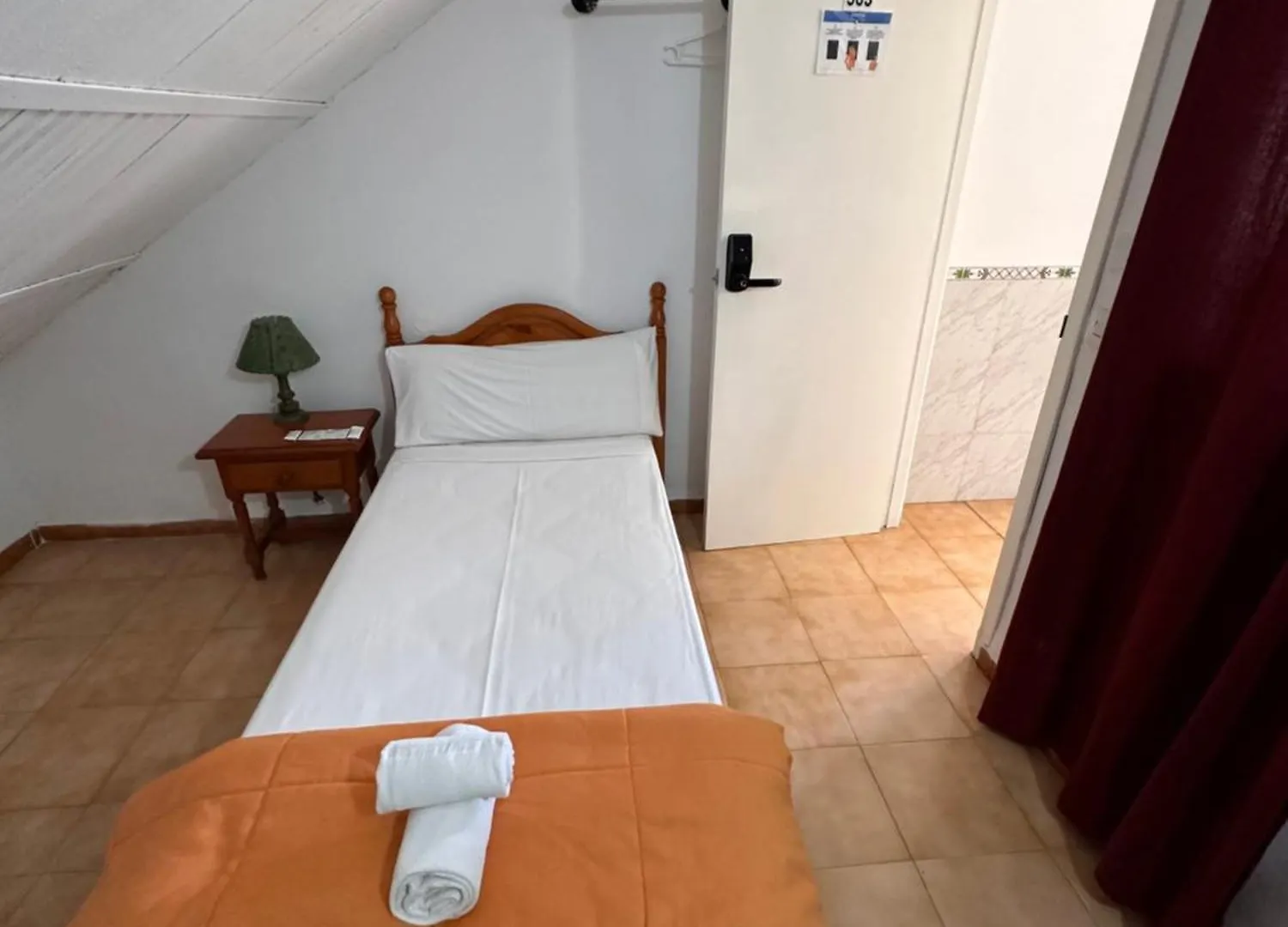 Hostal San Felipe Marbella Hostel