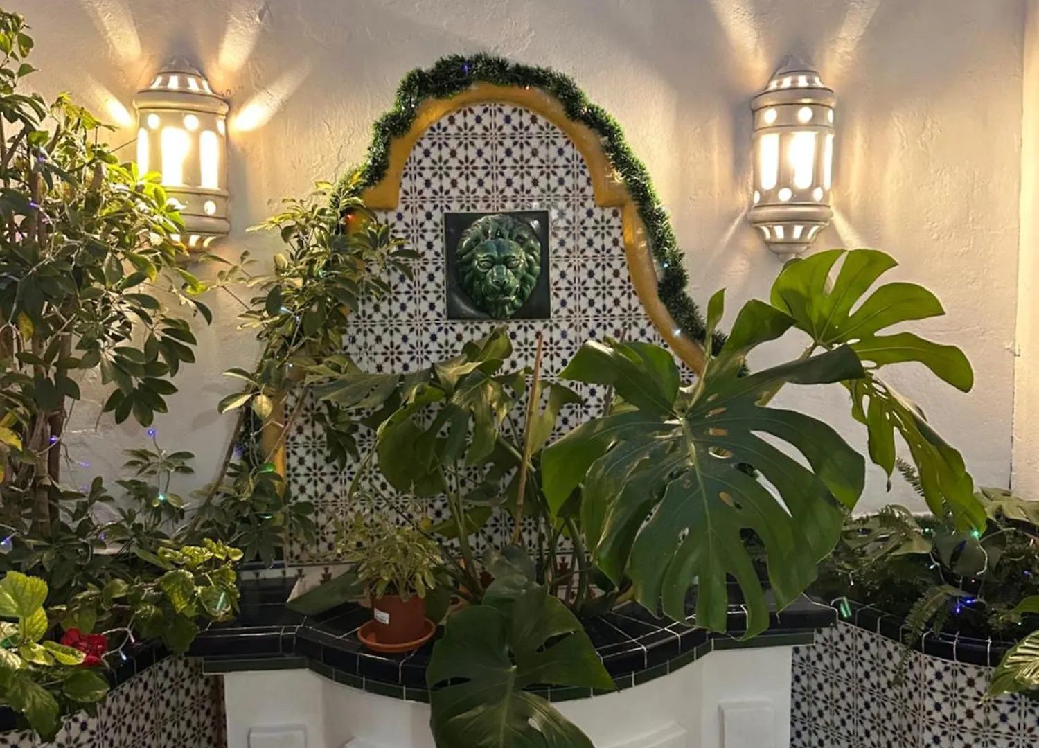 Hostal San Felipe Marbella Hostel